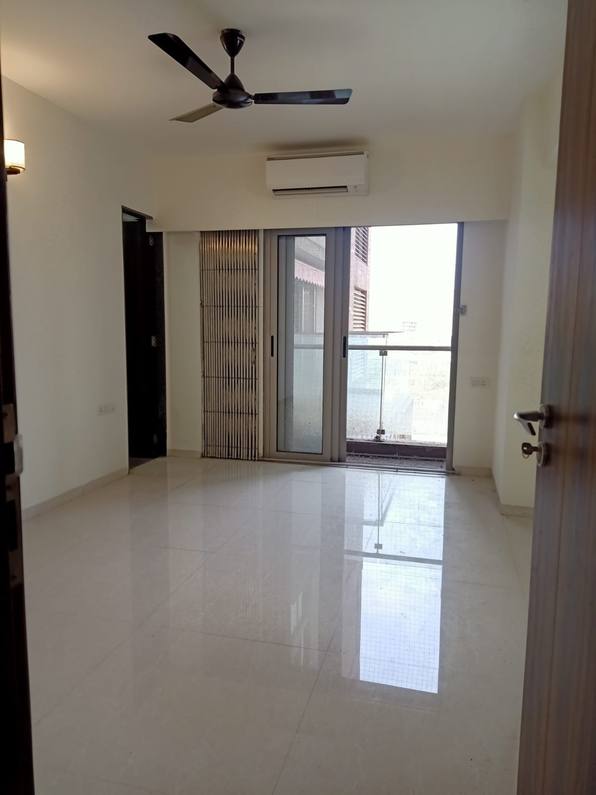 3 BHK Semi Furnished in Adani Western Heights , Andheri West